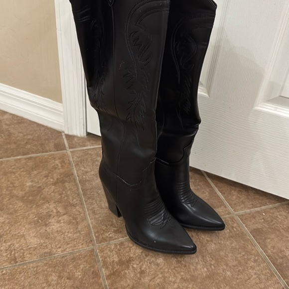 Brand new black cowboy boots - Picture 2 of 4